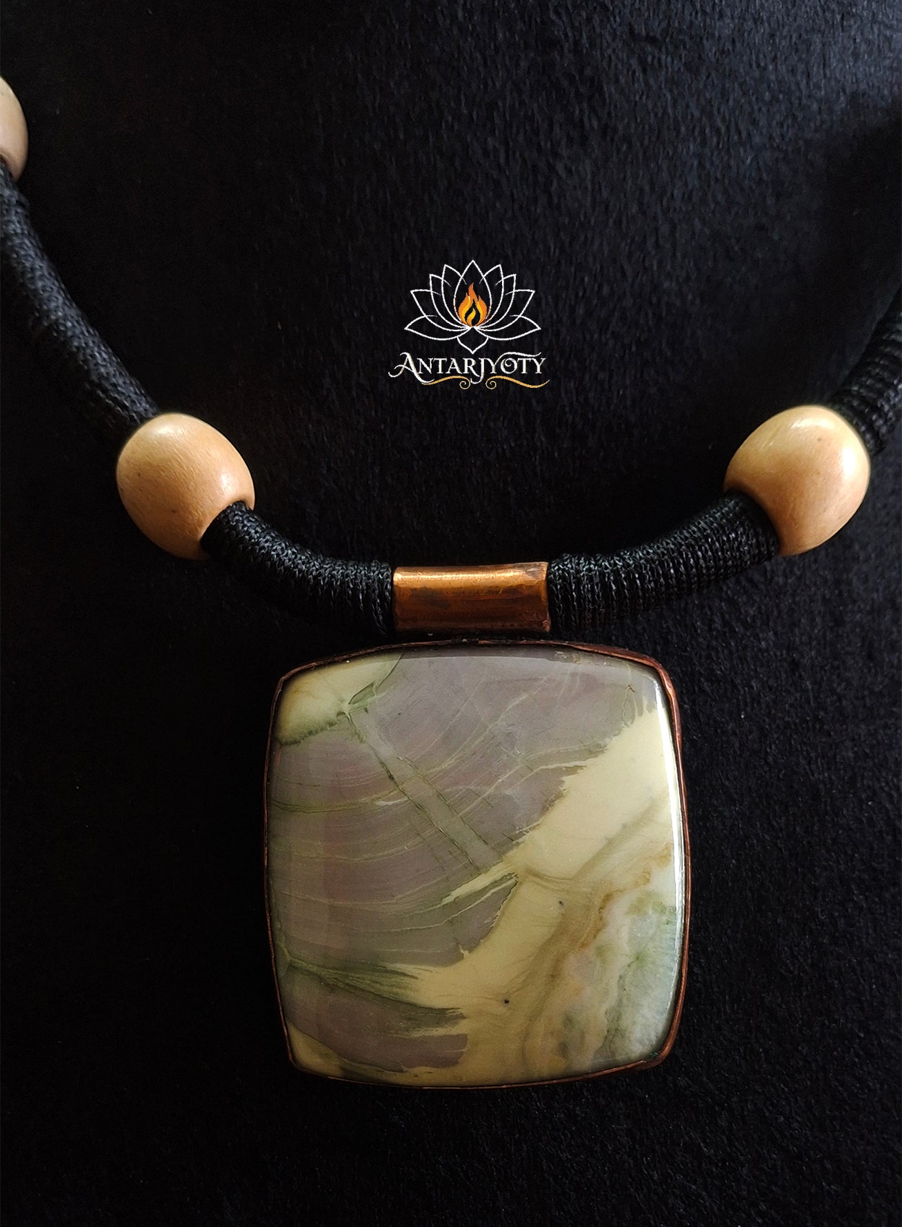 Serpentine Stone Choker