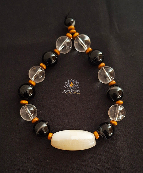 Crystal Energy Bracelet (White agate, Black agate, Clear quartz)